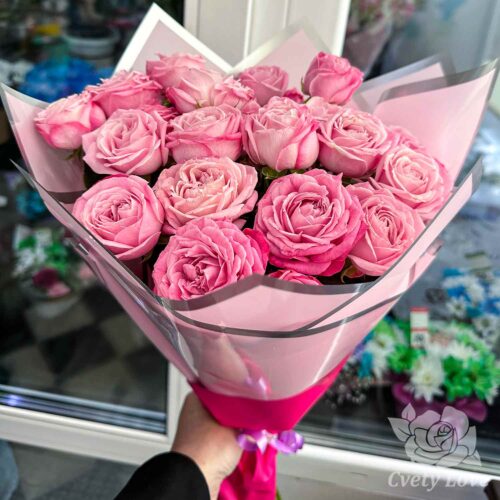 Букет из 9 кустовых розовых роз